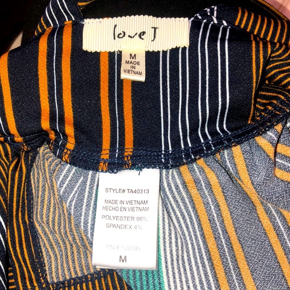 Striped Peplum Type Top, Size: M - Picture 5 of 5